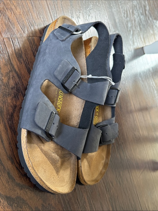 Sandals_&_Flip_Flops